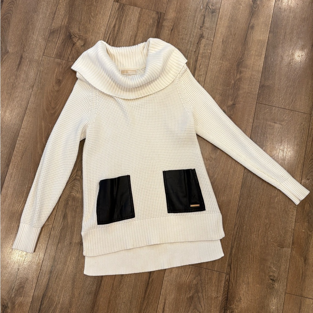 Elegant White Sweater with Black Accents